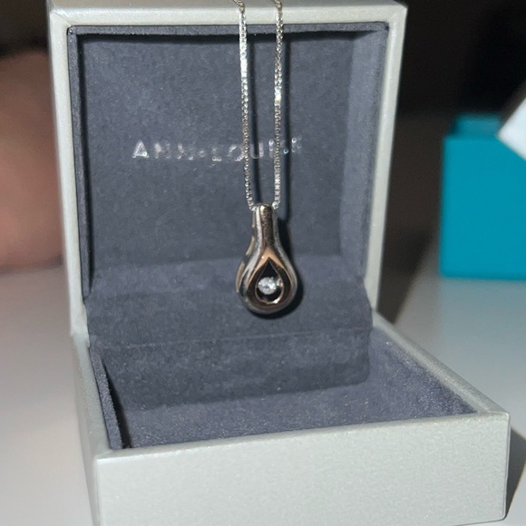 Two tone diamond necklace - Picture 3 of 5